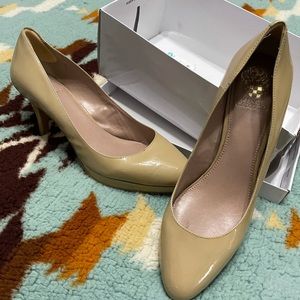 Vince Camuto Nude pumps